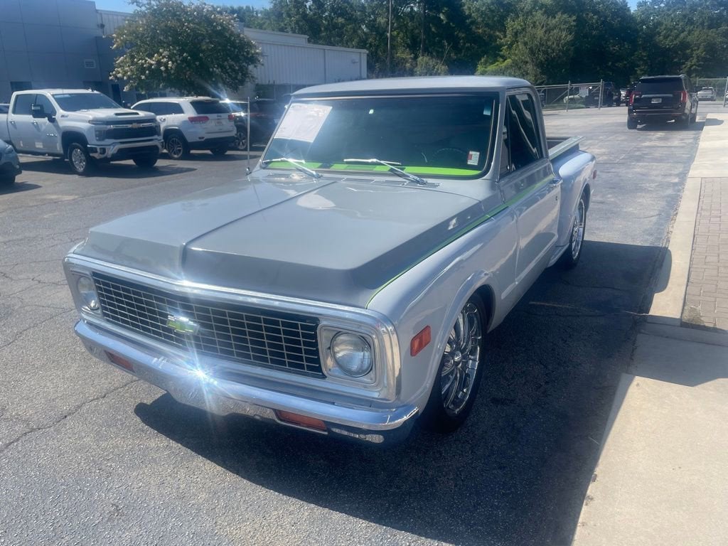 1971 Chevrolet C10 Base in Lt Gray — front three-quarter view